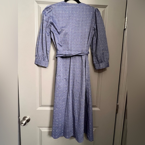 NWT Draper James Embroidered Dot Chambray Wrap Dress Size 2 - Picture 6 of 7